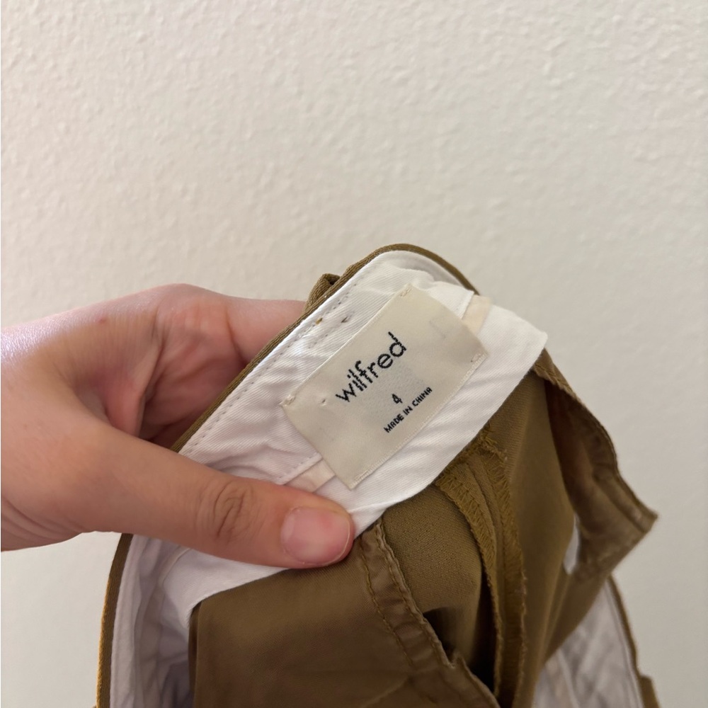 Aritzia Wilfred effortless pants - Picture 3 of 4